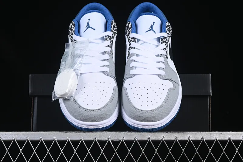 All categories Air Jordan Jordan series basketball shoes Air Jordan 1 Low Air Jordan 1 Low "True Blue" AJ1 Joe 1 burst white and blue color low-top basketball shoes DM1199-140